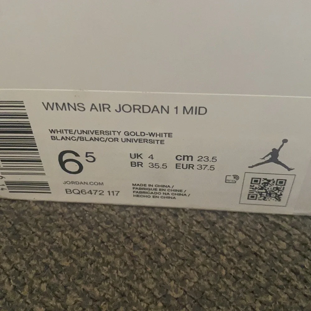 WMNS AIR JORDAN 1 MID - Picture 4 of 4